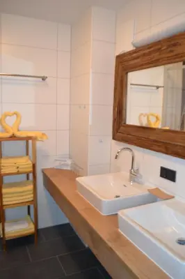Ein Badezimmer in der Unterkunft Landhaus Marina