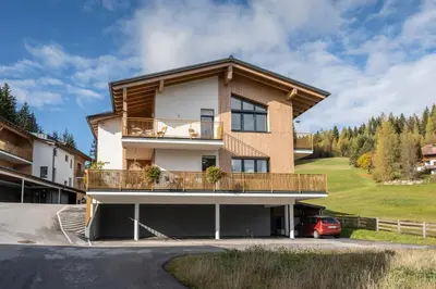 Das Gebäude in dem sich die Ferienwohnung befindet