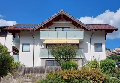 Das Gebäude in dem sich die Ferienwohnung befindet