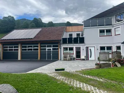 Das Gebäude in dem sich die Ferienwohnung befindet