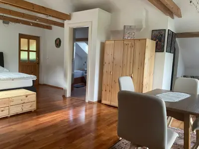 Ein Bett oder Betten in einem Zimmer der Unterkunft Ferienwohnung Dallinger