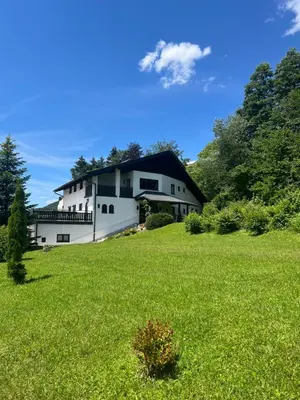 Naturlandschaft in der Nähe der Villa