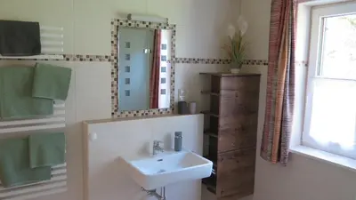 Ein Badezimmer in der Unterkunft Haus Sonja