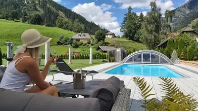 Der Swimmingpool an oder in der Nähe von Ferienwohnung Aigner im Salzburger Lungau