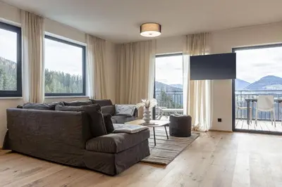Ein allgemeiner Bergblick oder ein Berglick von der Ferienwohnung aus