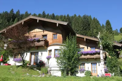 Ein Garten an der Unterkunft Landhaus Gaspar