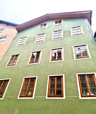 Das Gebäude in dem sich die Ferienwohnung befindet