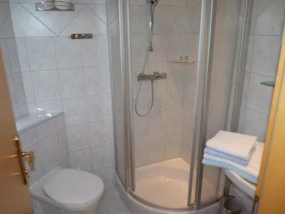 Ein Badezimmer in der Unterkunft Haus Bauer Appartment II mit Balkon