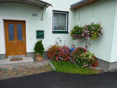 Ein Garten an der Unterkunft Haus Bauer Appartment I mit Balkon