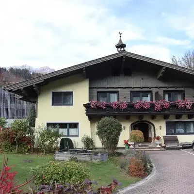 Landhaus-Appartements Warraich