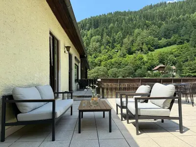 Ein allgemeiner Bergblick oder ein Berglick von des Bed & Breakfasts aus