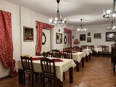 Ein Restaurant oder anderes Speiselokal in der Unterkunft Casa Ema Austria