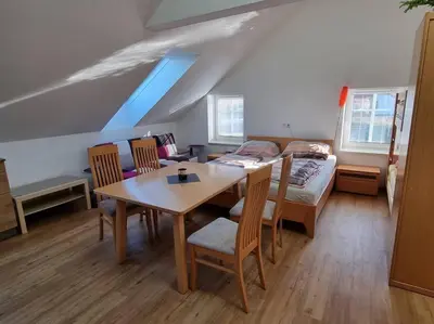 Ein Sitzbereich in der Unterkunft lovely apartment