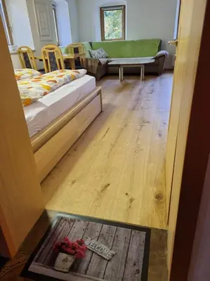 Ein Bett oder Betten in einem Zimmer der Unterkunft Schöne Wohnung am Bauernhof
