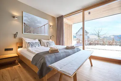 Ein Bett oder Betten in einem Zimmer der Unterkunft HILL - 73 by AA Holiday Homes