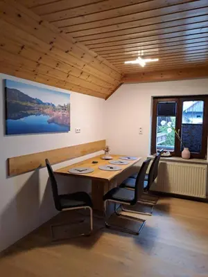 Ein Sitzbereich in der Unterkunft Ferienwohnung Schmaranzer