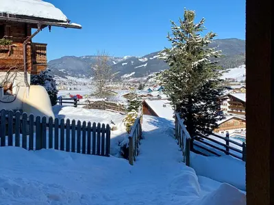 Almlodge Flachau im Winter