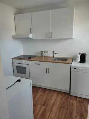 Küche/Küchenzeile in der Unterkunft Ferienwohnung ländlich und in Seenähe