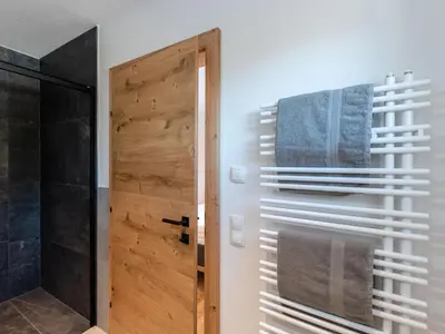 Ein Badezimmer in der Unterkunft Holiday Home Alpenauszeit by Interhome