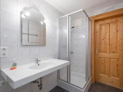 Ein Badezimmer in der Unterkunft Haus Durchegg OG