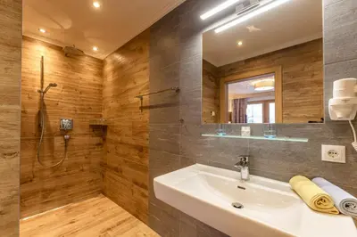 Ein Badezimmer in der Unterkunft Pircherhof Appartements
