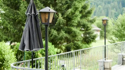 Ein Garten an der Unterkunft Jeff's - Rooms with a mountain view