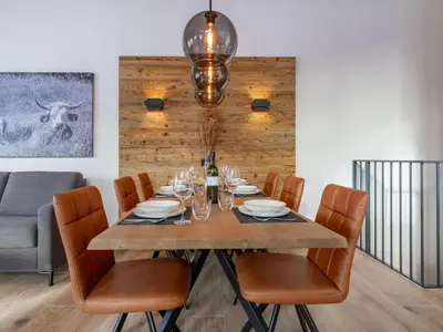 Ein Sitzbereich in der Unterkunft Grebenzen Lodge Hirsch