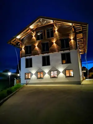 Das Gebäude in dem sich das Hotel befindet