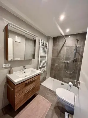 Ein Badezimmer in der Unterkunft Idyllische Suite in Zentrumsnähe mit Parkplatz Top 1