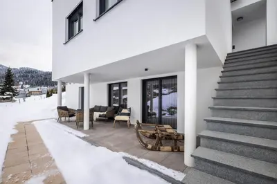 Ein allgemeiner Bergblick oder ein Berglick von der Ferienwohnung aus