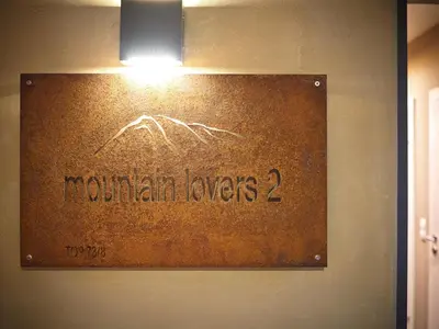 Ein Zertifikat, Auszeichnung, Logo oder anderes Dokument, das in der Unterkunft Mountain Lover two ausgestellt ist