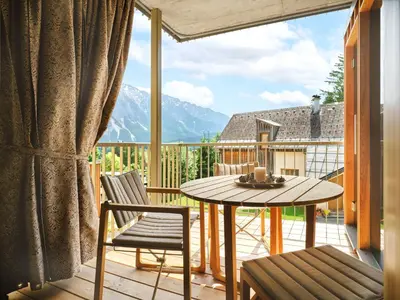Ein allgemeiner Bergblick oder ein Berglick von der Ferienwohnung aus