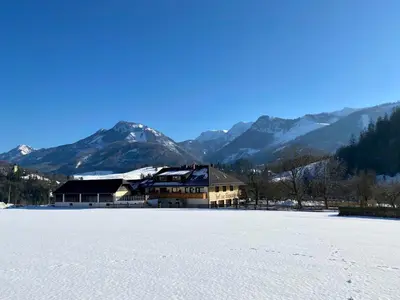 Ein allgemeiner Bergblick oder ein Berglick von des Bed & Breakfasts aus