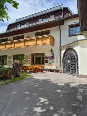 Das Gebäude in dem sich das Bed & Breakfast befindet