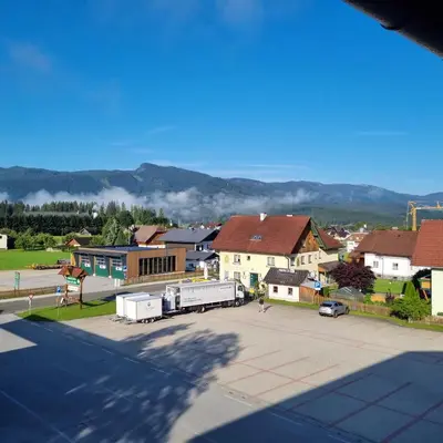 Ein allgemeiner Bergblick oder ein Berglick von des Hotels aus