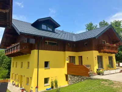 Das Gebäude in dem sich die Ferienwohnung befindet