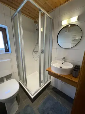 Ein Badezimmer in der Unterkunft Appartement Josef im Bauernhaus Edt