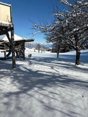 Gruppenhaus Hirzhof Ski In Ski Out Sommercard im Winter