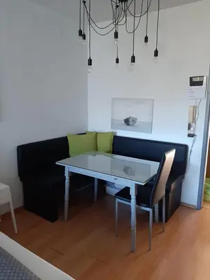 Ein Sitzbereich in der Unterkunft Gipfelsieg am Hallstättersee