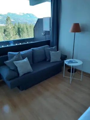 Ein Sitzbereich in der Unterkunft Gipfelsieg am Hallstättersee