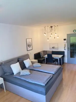 Ein Sitzbereich in der Unterkunft Gipfelsieg am Hallstättersee