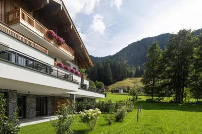 Ein allgemeiner Bergblick oder ein Berglick von der Ferienwohnung aus