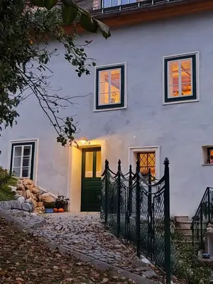 Das Gebäude in dem sich das Aparthotel befindet