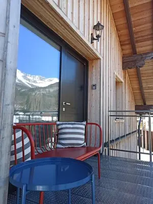 Ein allgemeiner Bergblick oder ein Berglick von der Ferienwohnung aus