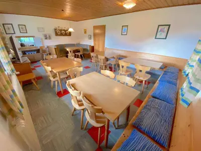 Ein Sitzbereich in der Unterkunft Holiday home in Radstadt - Salzburger Land 352
