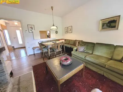 Ein Sitzbereich in der Unterkunft Holiday home in Bad Mitterndorf - Steiermark 41120