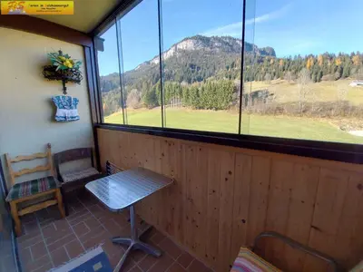 Ein allgemeiner Bergblick oder ein Berglick von der Ferienwohnung aus