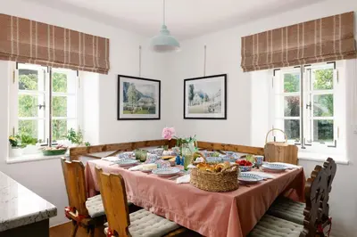 Ein Sitzbereich in der Unterkunft FISCHERNGUT - Luxuriöses Bauernhaus in Seenähe