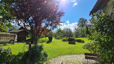 Ein Garten an der Unterkunft Ferienwohnung Engl Haus