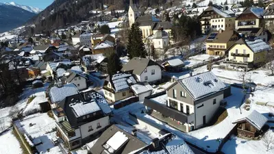 Ein allgemeiner Bergblick oder ein Berglick von der Ferienwohnung aus